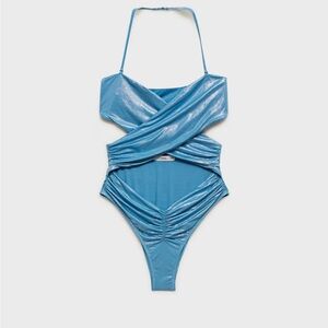 SWIMSUIT WITH A SHINY FINISH AND CUT-OUT